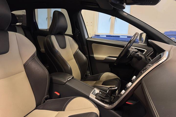 Hvid Volvo XC60 fra 2016