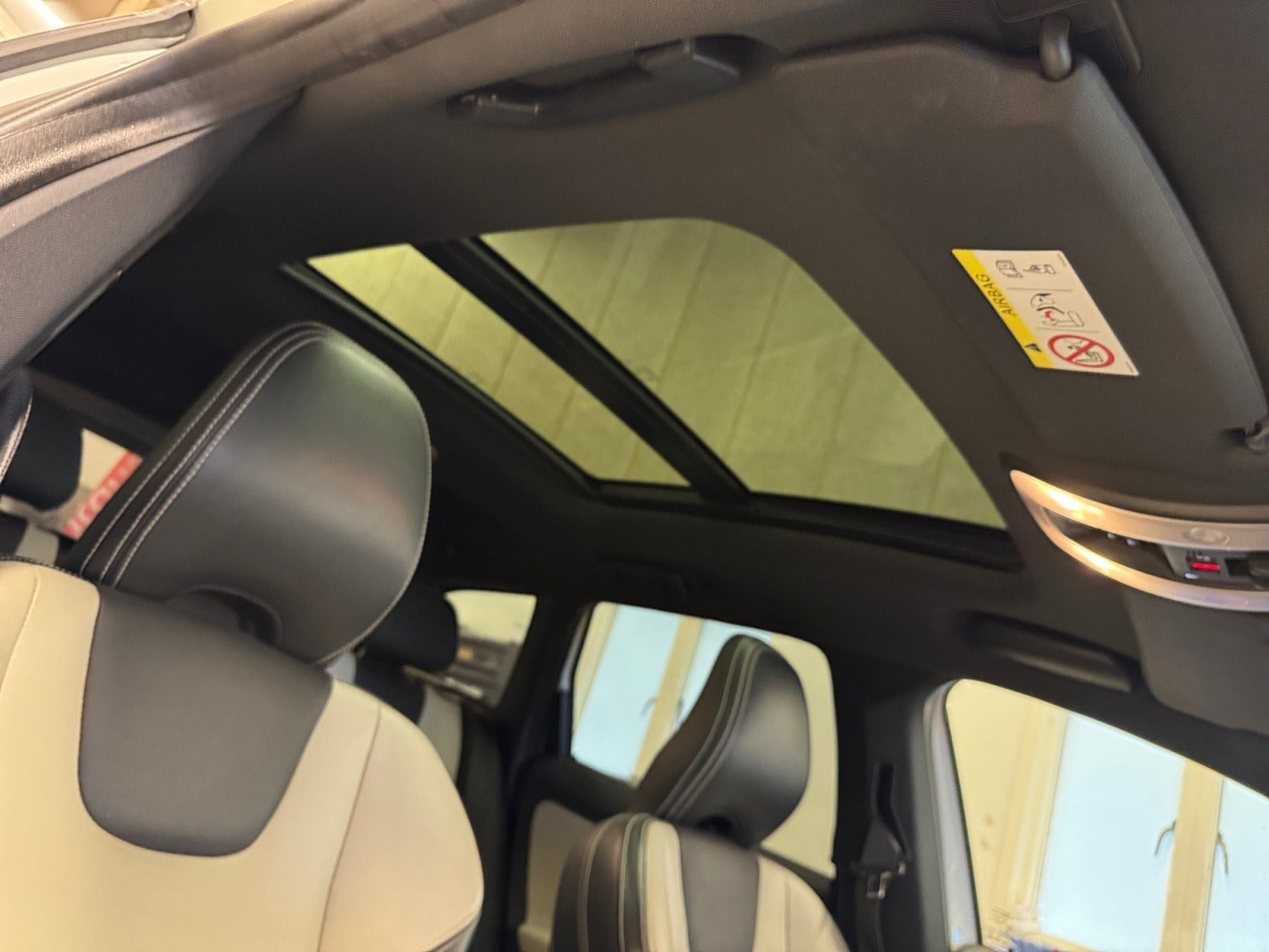 Hvid Volvo XC60 fra 2016