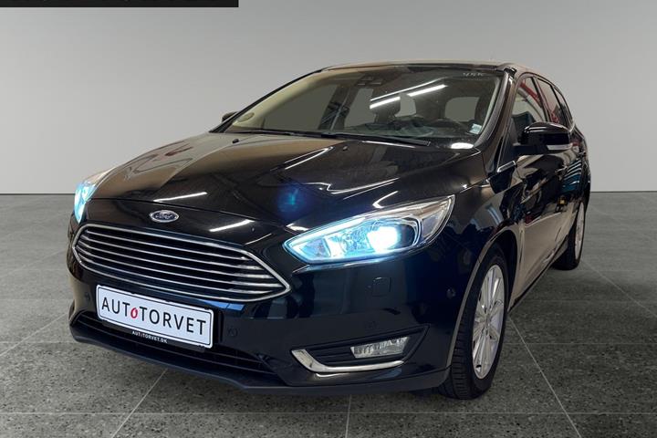 Sort Ford Focus fra 2016 set udefra