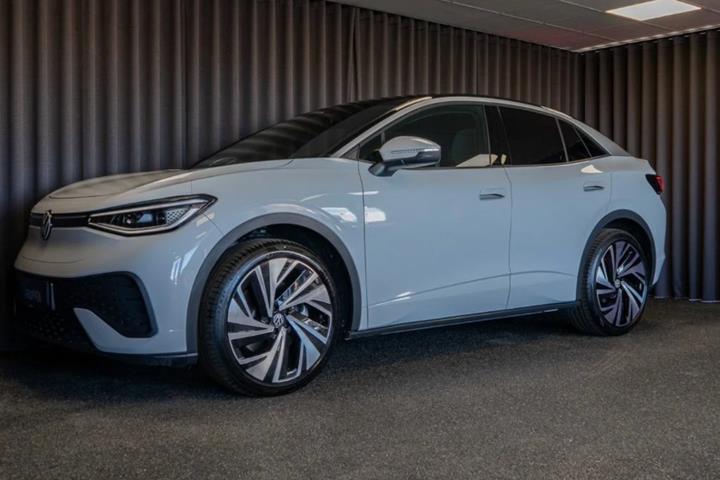 Hvid VW ID.5 fra 2025