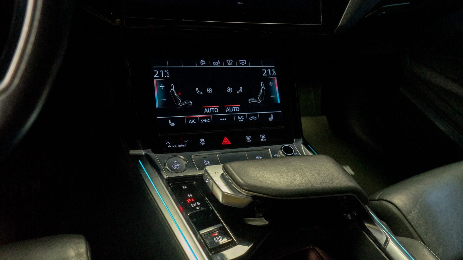Blå Audi e-tron fra 2020
