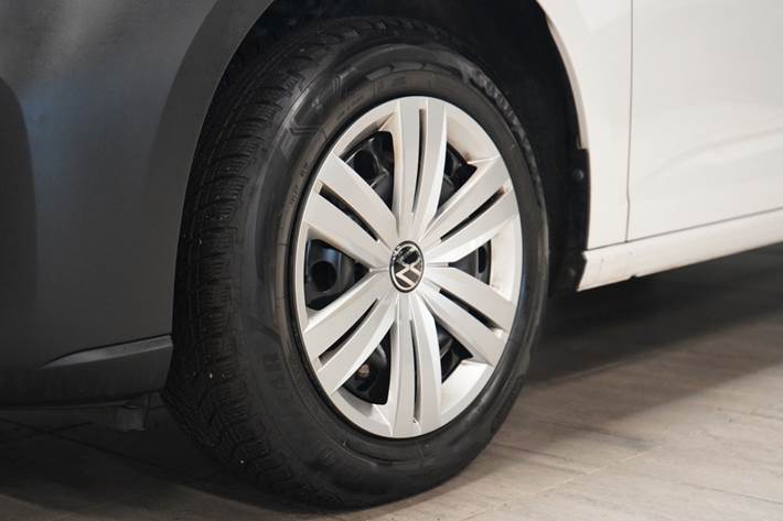 Hvid VW Caddy Maxi fra 2024