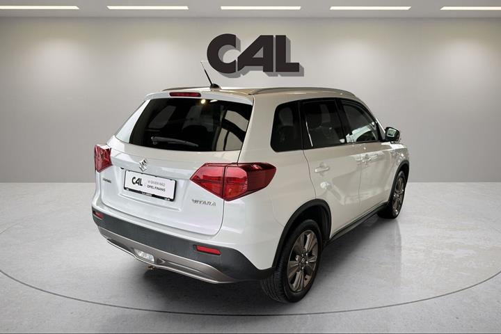 Hvid Suzuki Vitara fra 2020