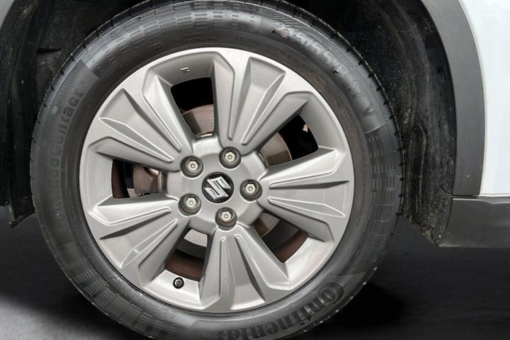 Hvid Suzuki Vitara fra 2020