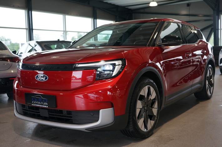 Rød Ford Explorer fra 2025