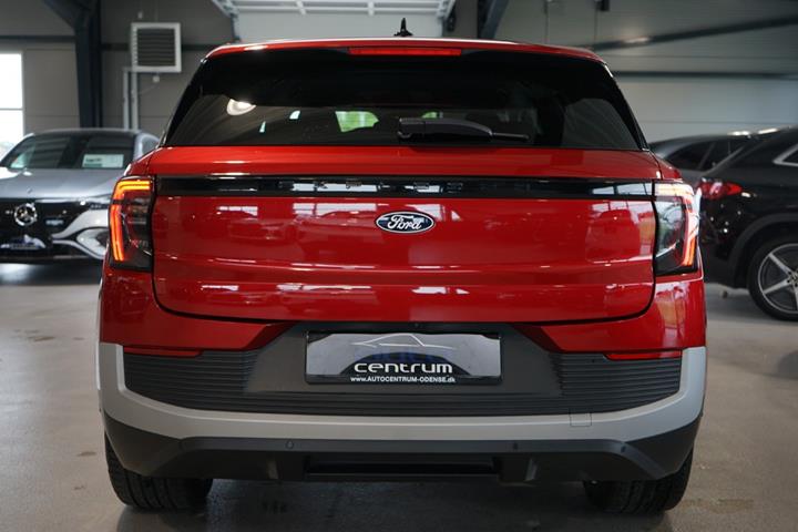Rød Ford Explorer fra 2025