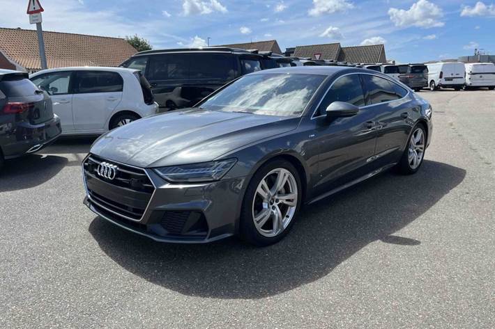 Grå Audi A7 fra 2022