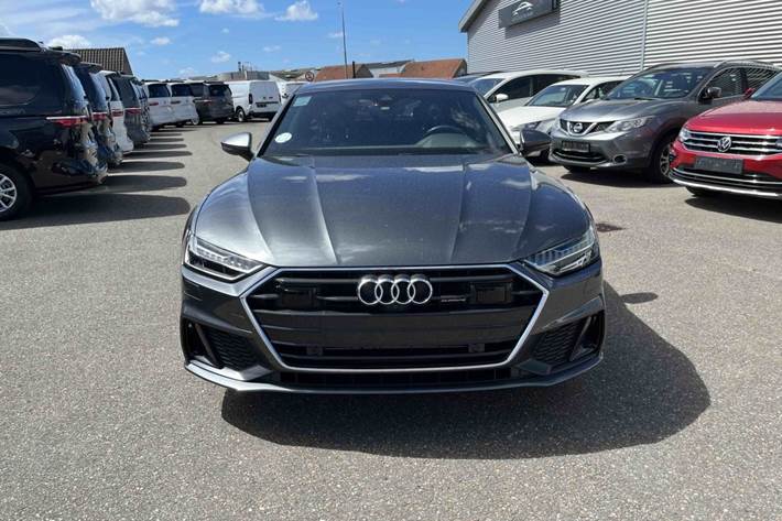 Grå Audi A7 fra 2022