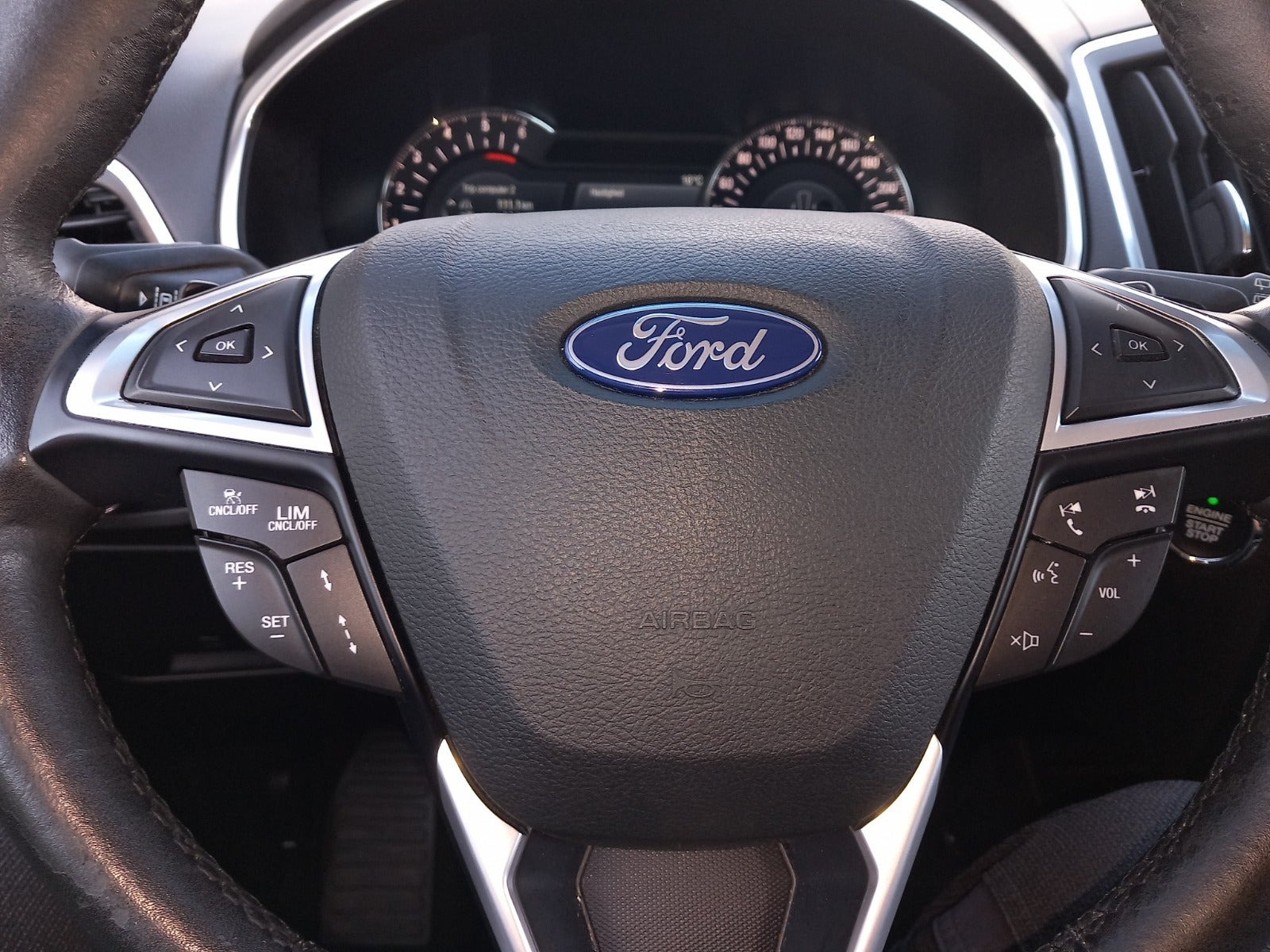 undefined Ford Edge fra 2018 set indefra