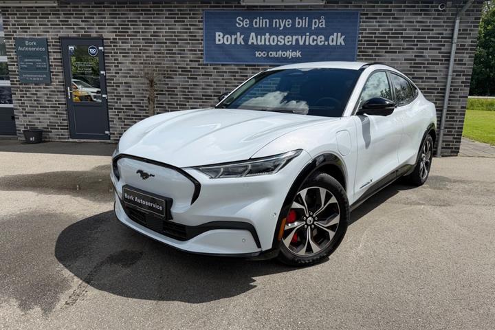 undefined Ford Mustang Mach-E fra 2023 set udefra