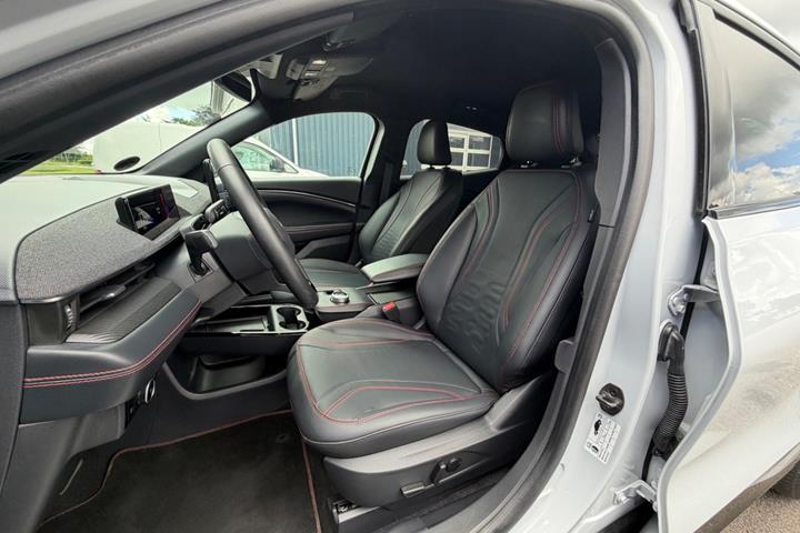 undefined Ford Mustang Mach-E fra 2023