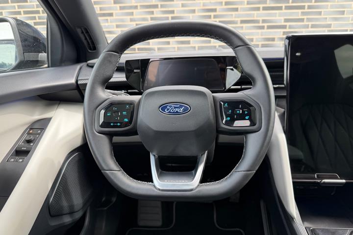 undefined Ford Explorer fra 2024