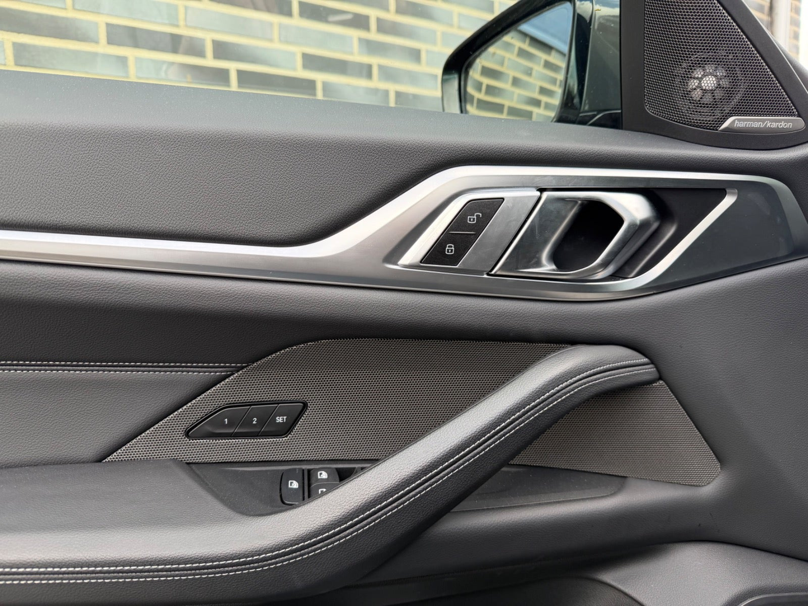 Grå BMW i4 fra 2023