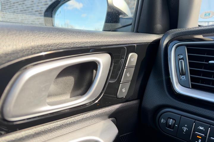 Sølv Kia Ceed fra 2020