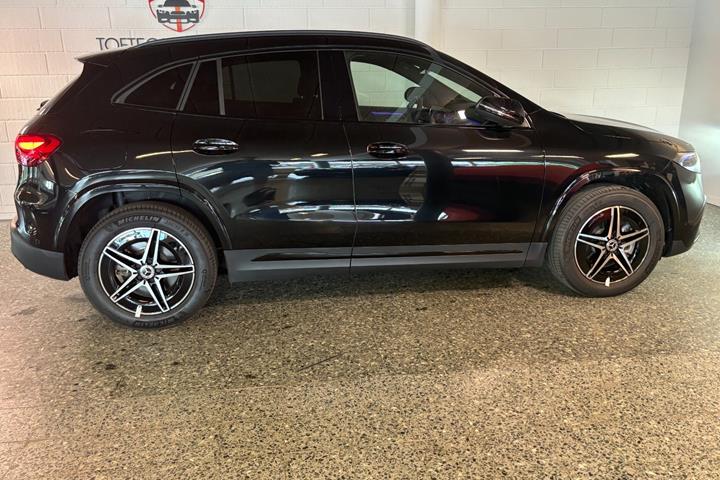 Sort Mercedes EQA250+ fra 2025