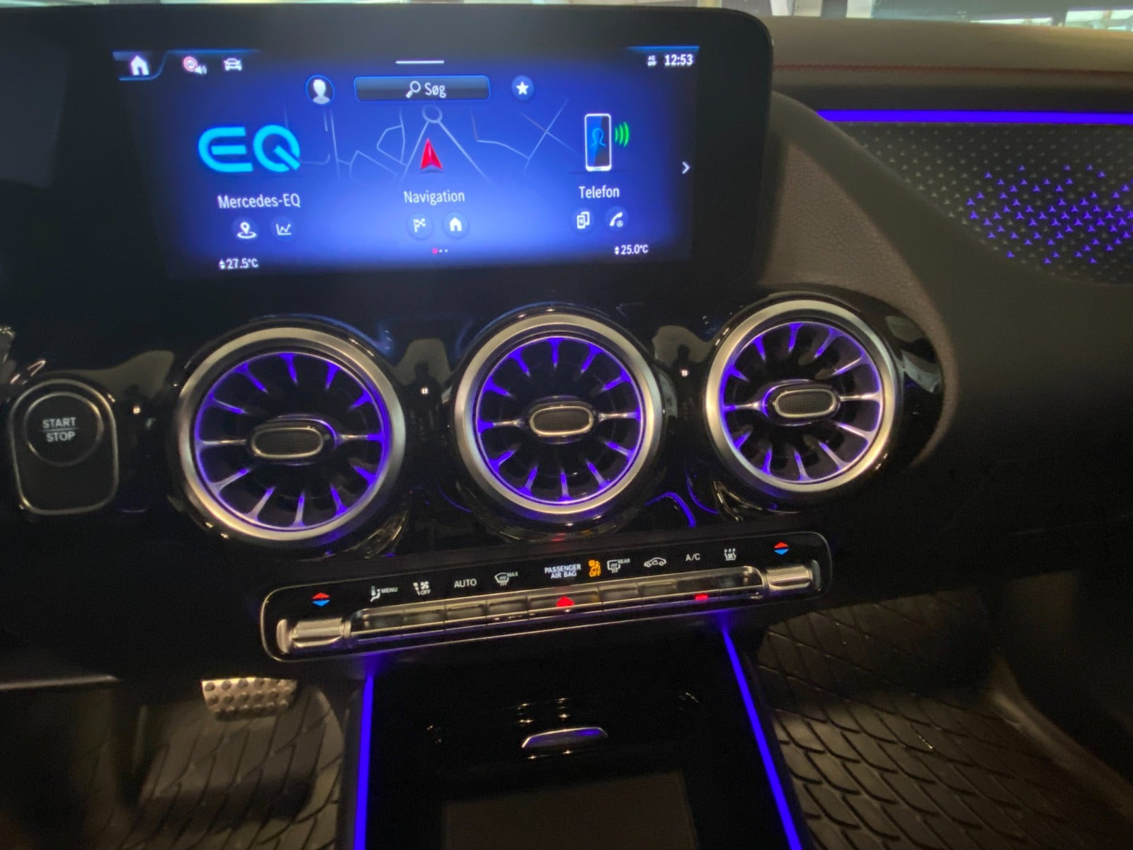 Gul Mercedes EQA250+ fra 2025
