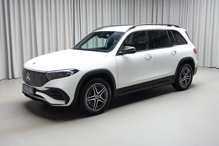 Hvid Mercedes EQB250+ fra 2026