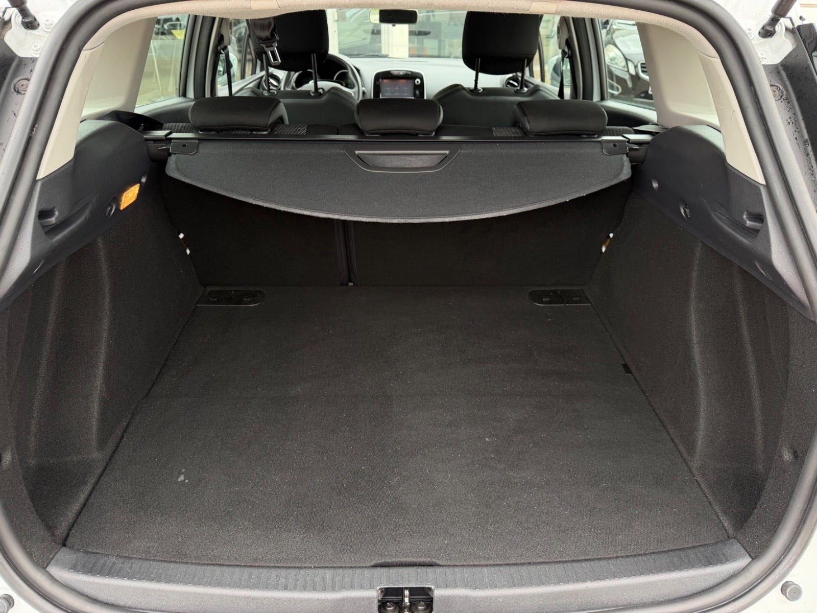 Hvid Renault Clio IV fra 2018