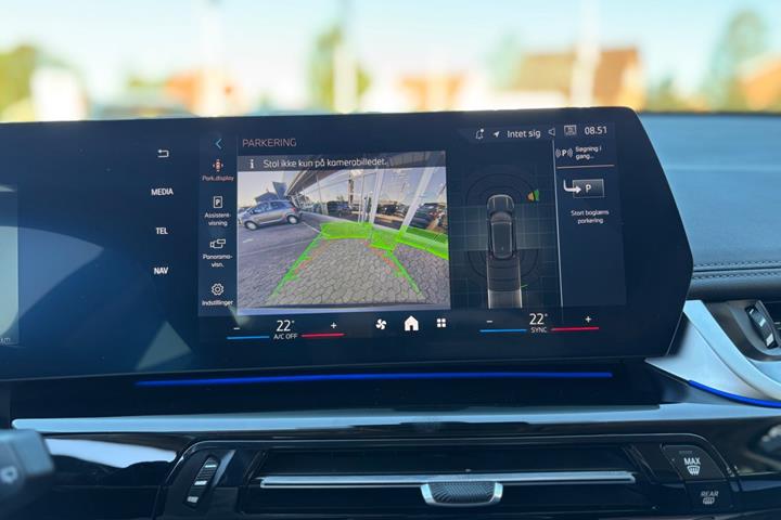 Grå BMW iX1 fra 2024