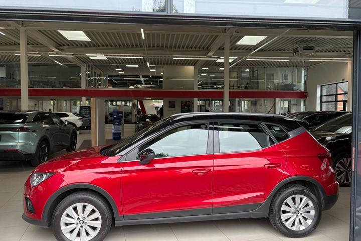Rød Seat Arona fra 2019