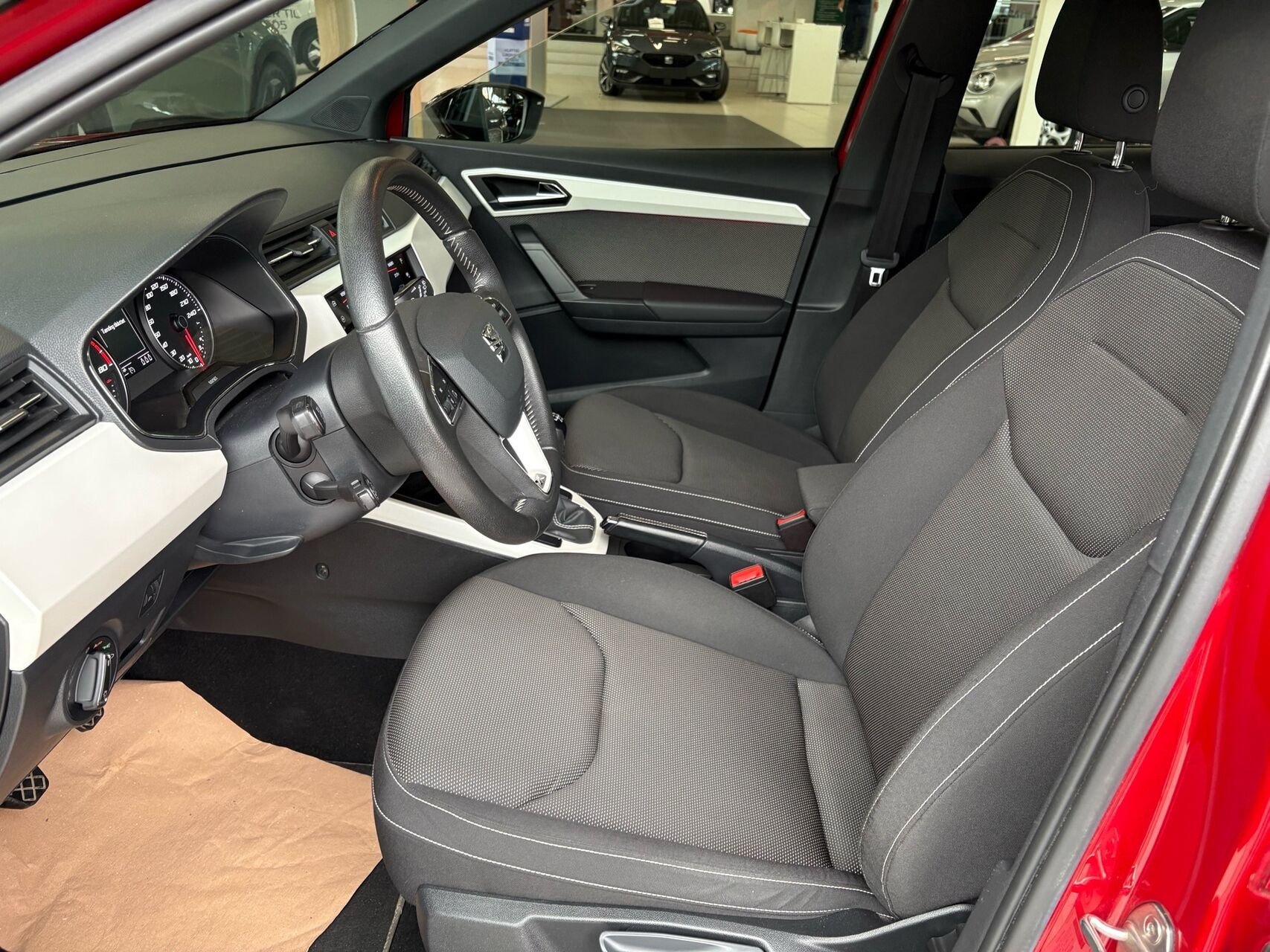 Rød Seat Arona fra 2019