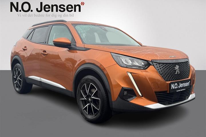 Orange Peugeot 2008 fra 2020 set udefra