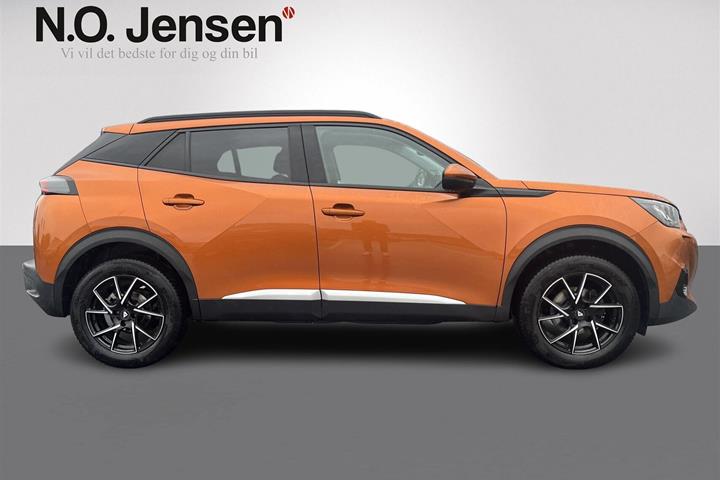 Orange Peugeot 2008 fra 2020