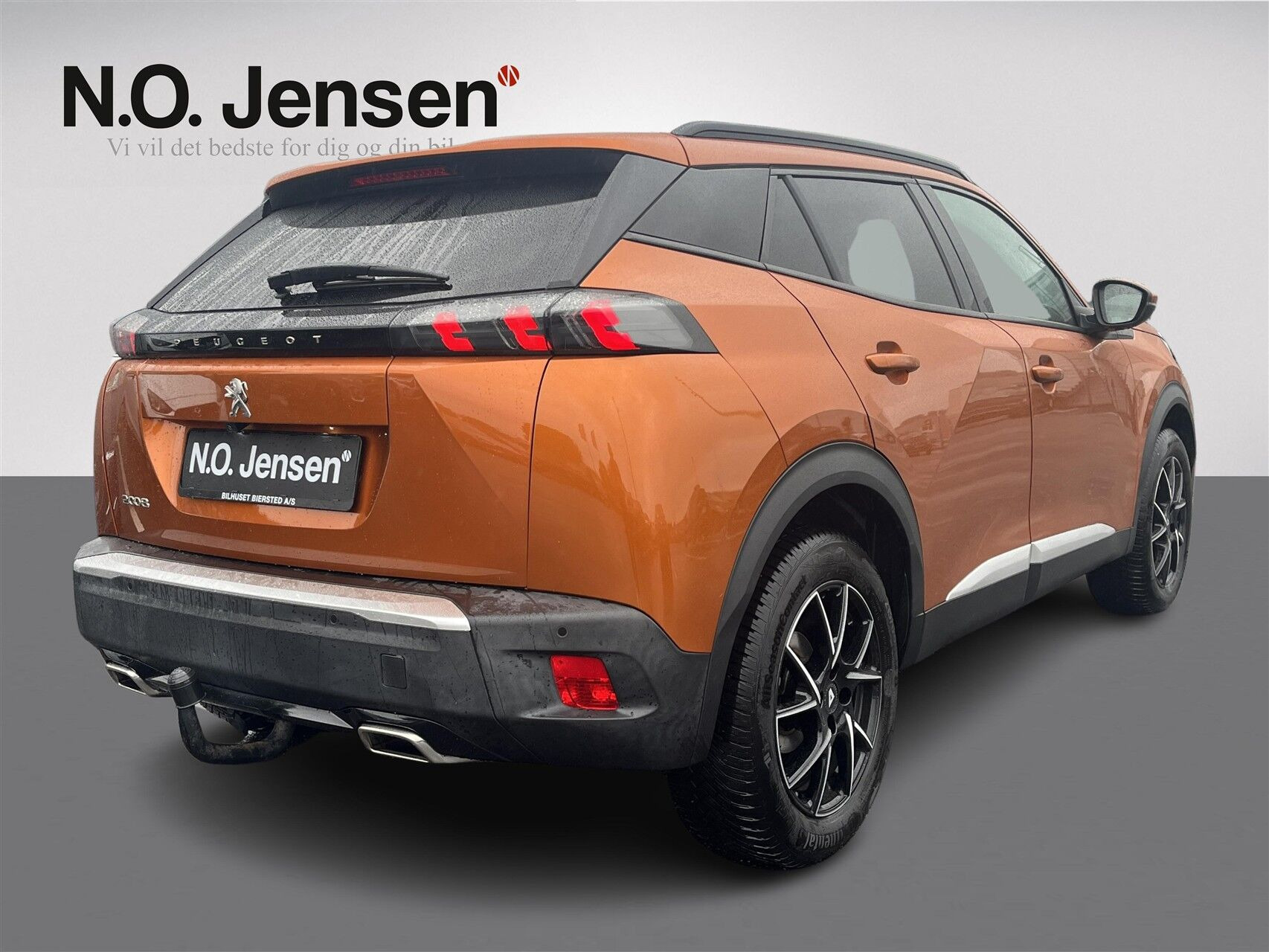 Orange Peugeot 2008 fra 2020