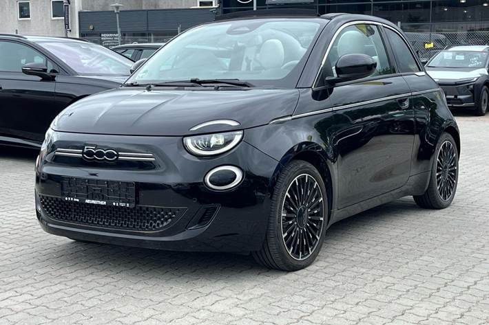 Sort Fiat 500e fra 2023