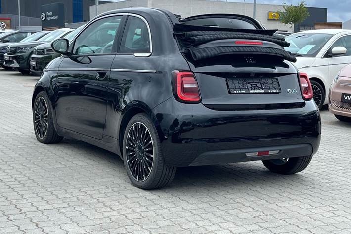 Sort Fiat 500e fra 2023