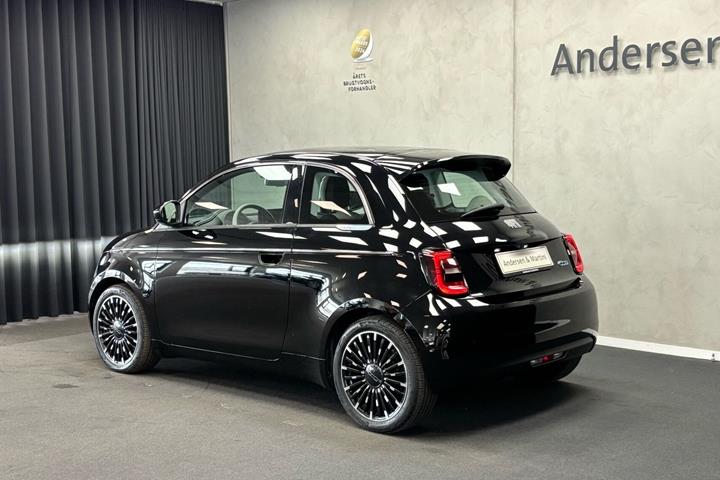 Sort Fiat 500e fra 2023