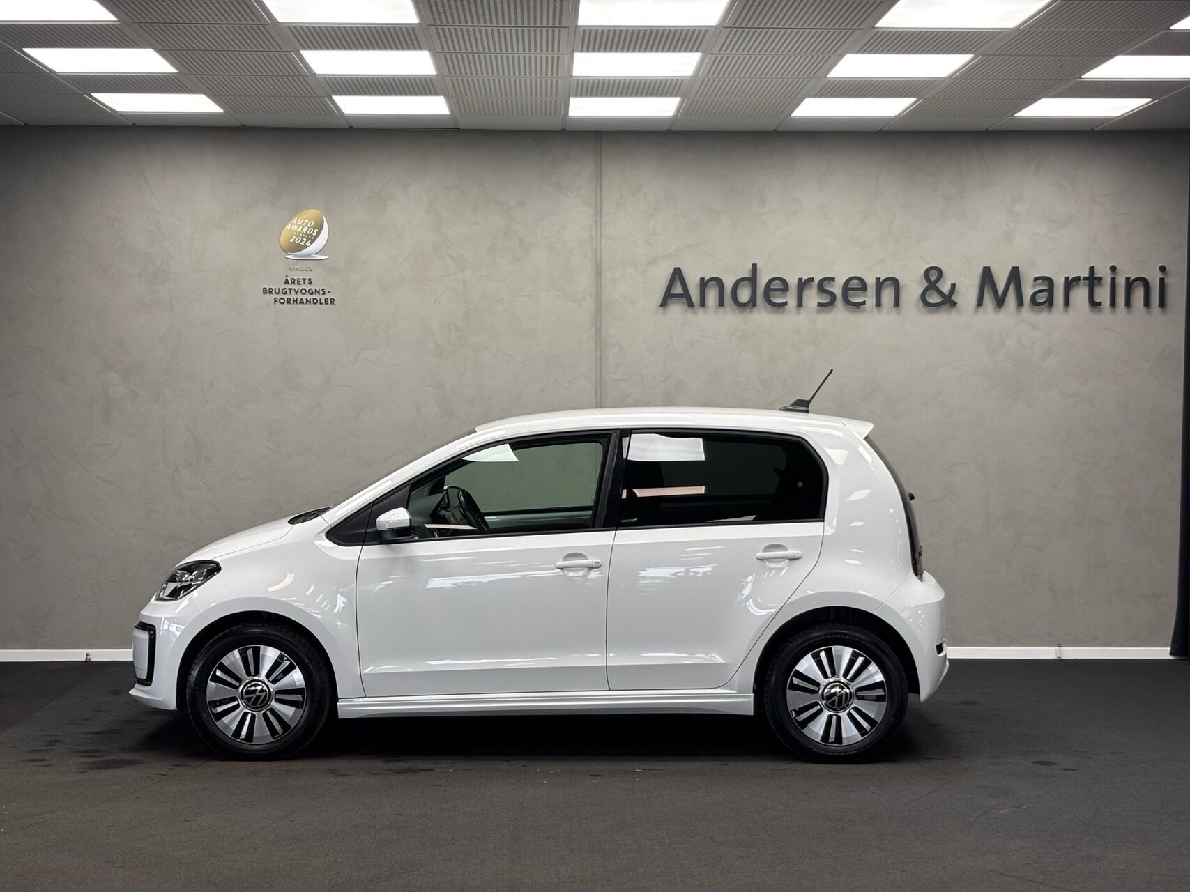 Hvid VW e-up fra 2021