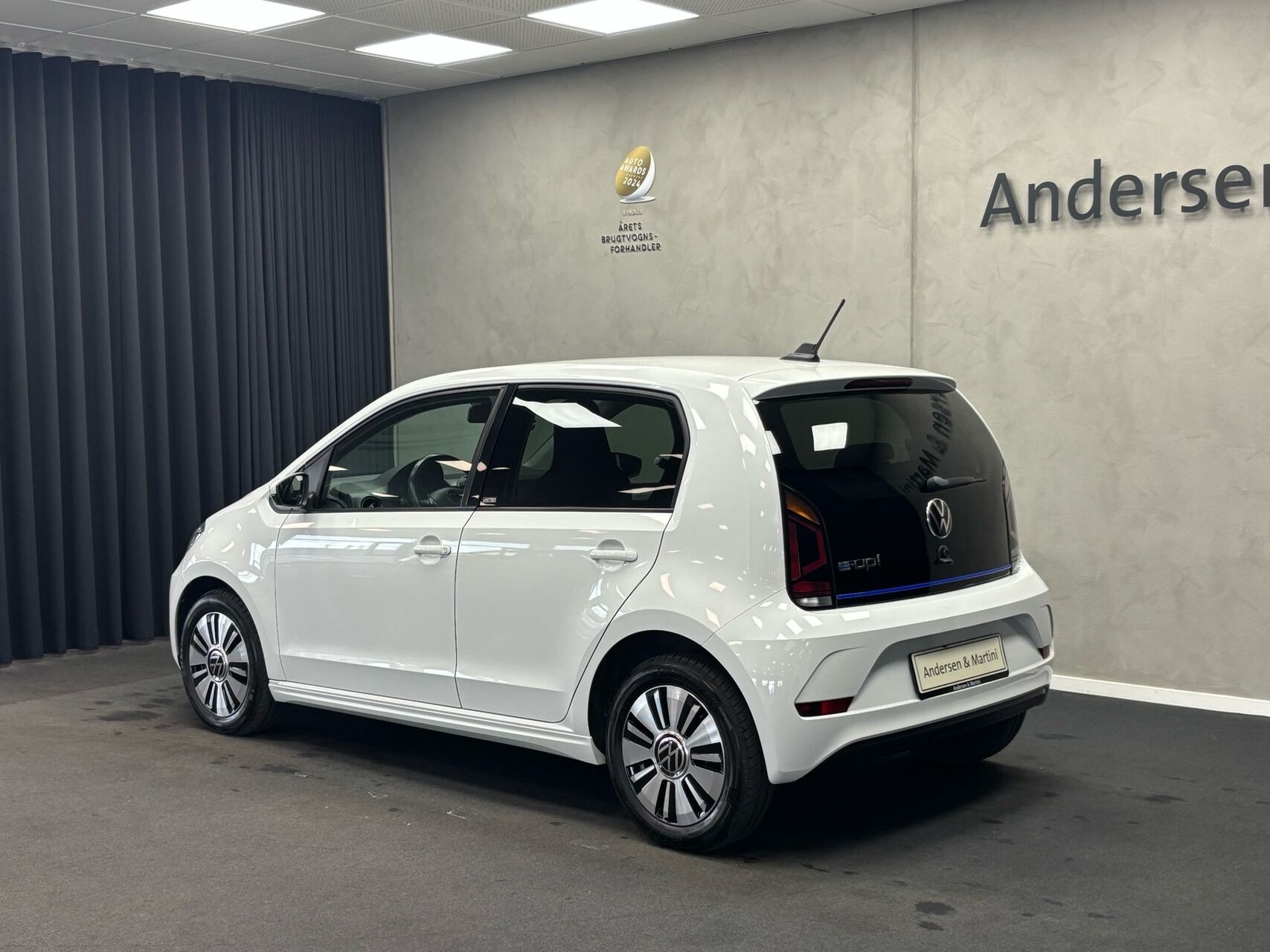 Hvid VW e-up fra 2021