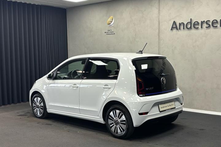 Hvid VW e-up fra 2021