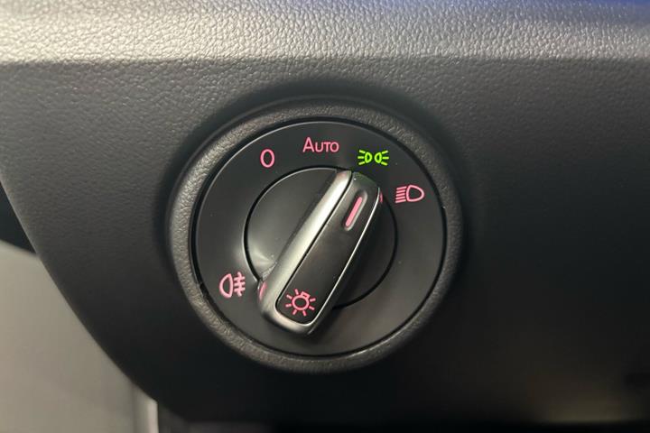 Hvid VW e-up fra 2021