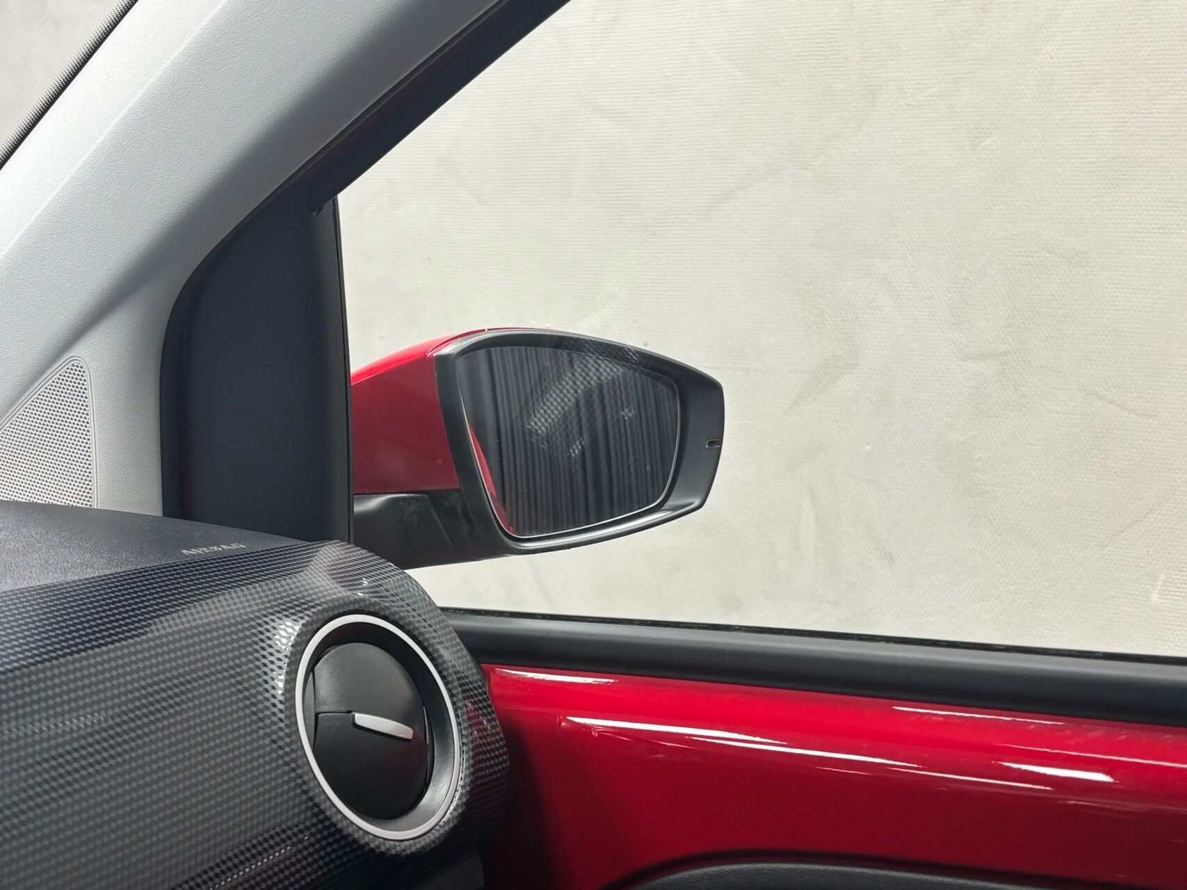 Rød VW e-up fra 2021