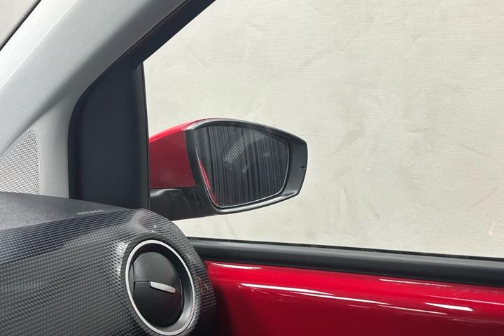 Rød VW e-up fra 2021