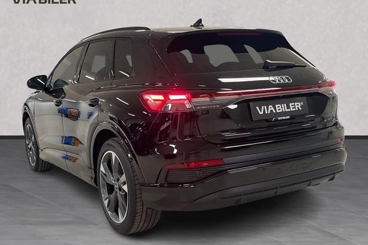 Sort Audi Q4 fra 2026