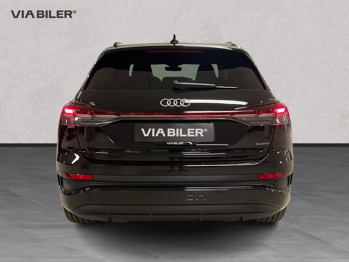Sort Audi Q4 fra 2026