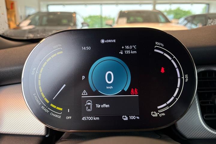 Brun Mini Cooper fra 2022