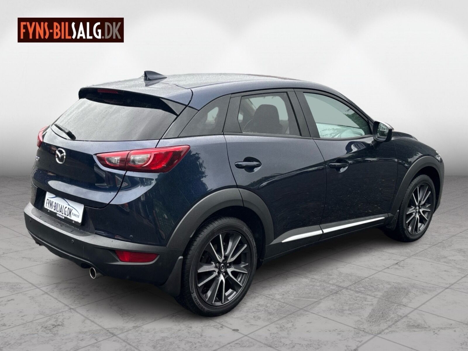 Blå Mazda CX-3 fra 2018