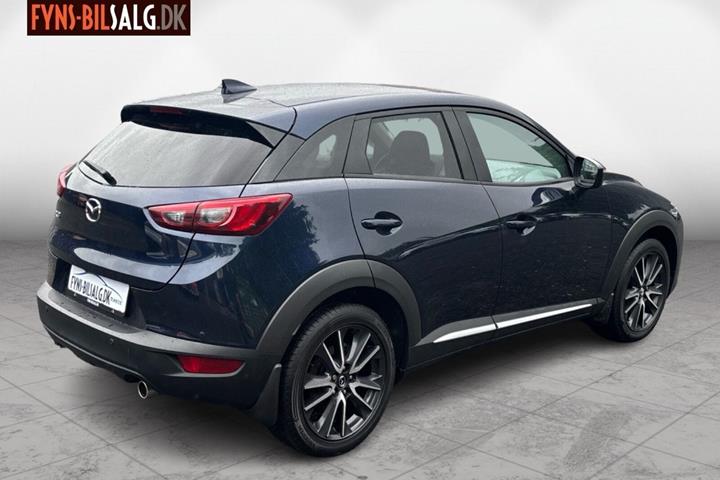Blå Mazda CX-3 fra 2018