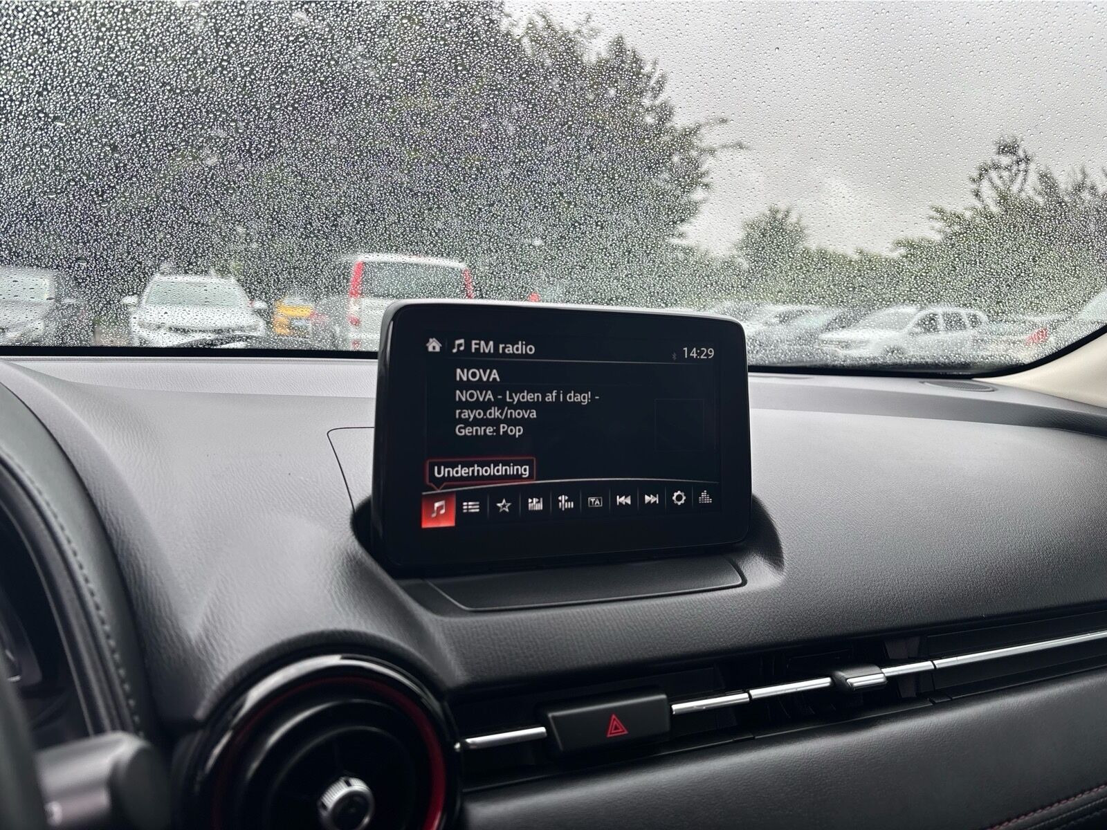 Blå Mazda CX-3 fra 2018