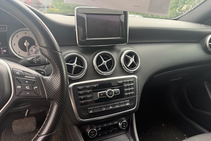 undefined Mercedes A180 d fra 2013