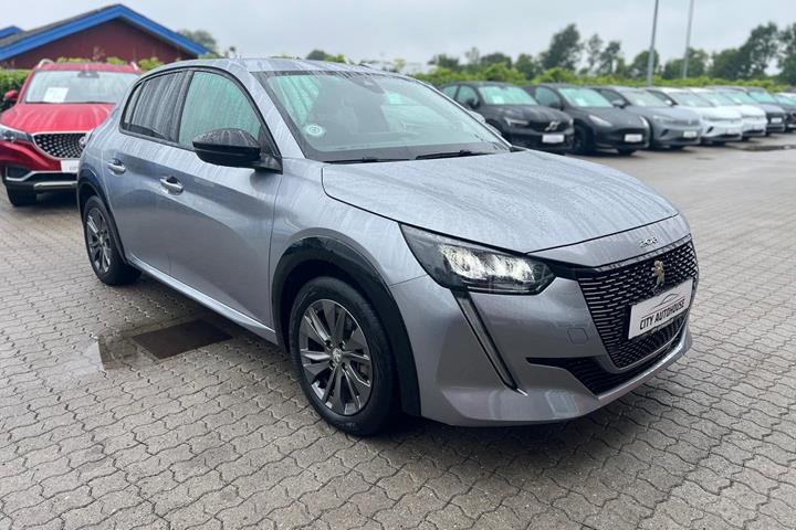 Sølv Peugeot e-208 fra 2022