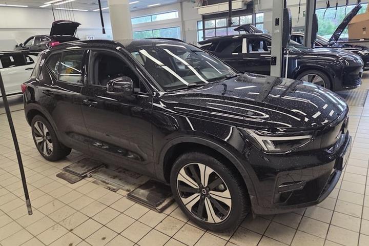 Sort Volvo XC40 fra 2023