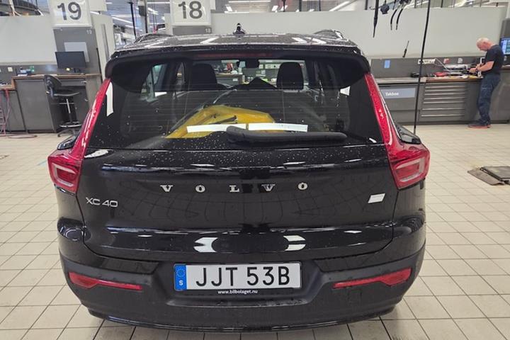 Sort Volvo XC40 fra 2023
