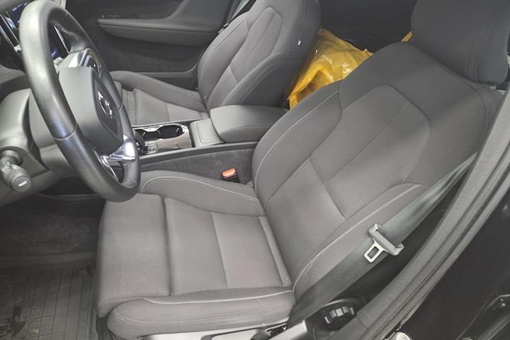 Sort Volvo XC40 fra 2023