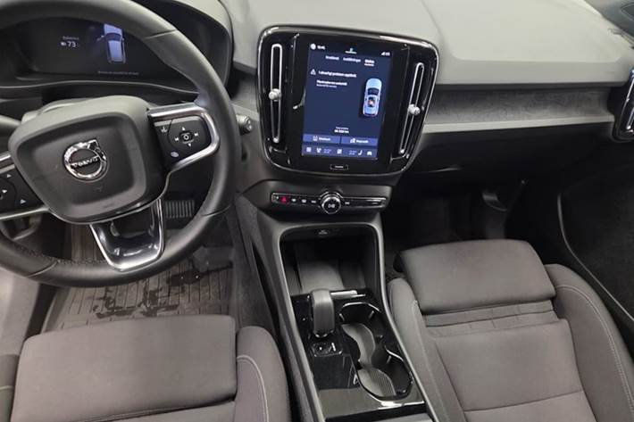 Sort Volvo XC40 fra 2023