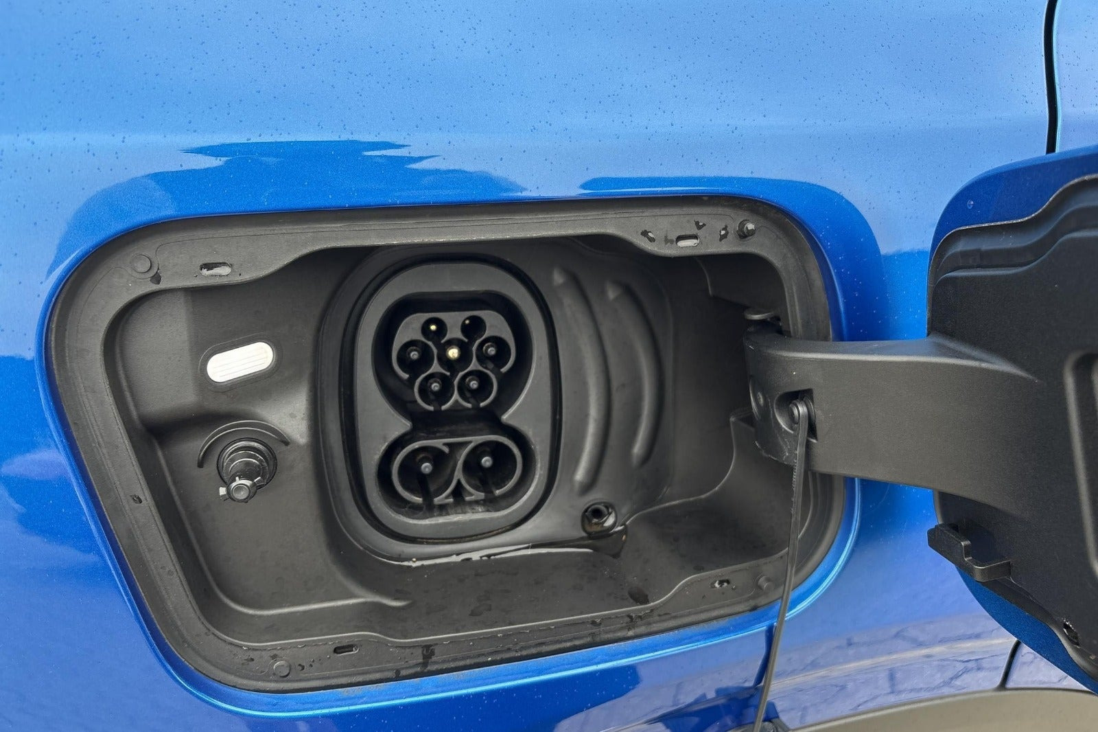Blå Ford Explorer fra 2025